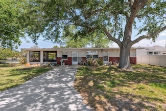 6521 Boatyard Dr, Hudson, FL 34667