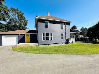 25 Hillside Ave, Old Town, ME 04468