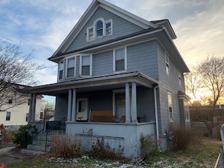 68 Maple Ave, Danbury, CT 06810