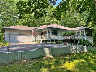 11974 Cheyenne Wells Trail, Stanwood, MI 49346