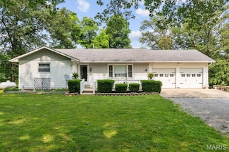 17 Wood Dr, Shattuc, IL 62231