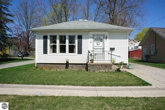 310 W Center St, Saint Louis, MI 48880
