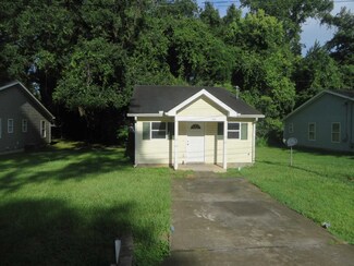 2726 Cypress Lake St, Tallahassee, FL 32310