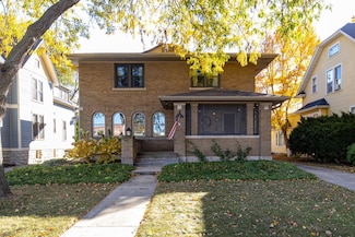 1337 Washington Ave, Oshkosh, WI 54901