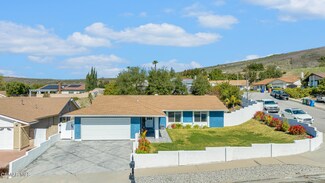 2095 Stoneman St, Simi Valley, CA 93065