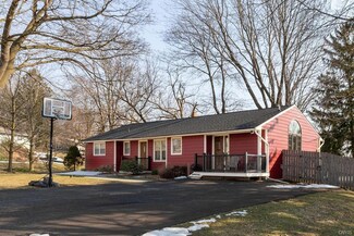 301 Richards Rd, Camillus, NY 13031