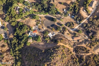 320 E Carlisle Rd, Thousand Oaks, CA 91361
