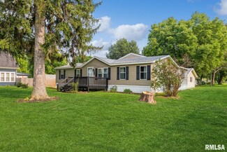 1204 Washington St, Keithsburg, IL 61442