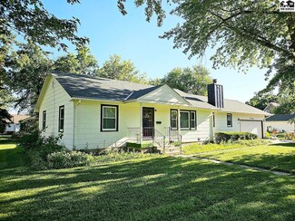 416 E Hill St, McPherson, KS 67460
