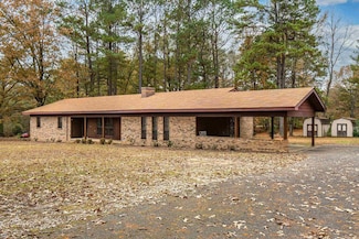 1068 Spring House Rd, Malvern, AR 72104