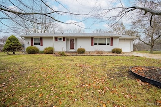 7212 Derby Rd, Derby, NY 14047