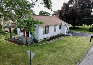501 W Merchant St, Byron, IL 61010