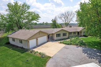 45W251 Ic Trail, Maple Park, IL 60151
