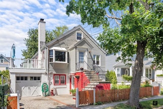 37 Centre St, Bronx, NY 10464