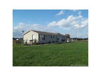 15003 New Market Rd, Marysville, IN 47141