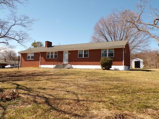 6808 Goff Rd, Roanoke, VA 24019