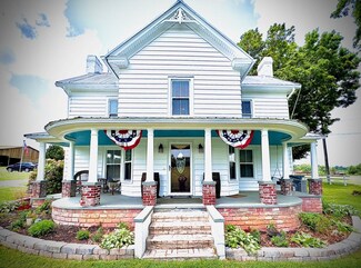 1864 Hammer Rd, Dandridge, TN 37725