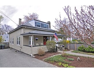 71 Sprague St, Dedham, MA 02026