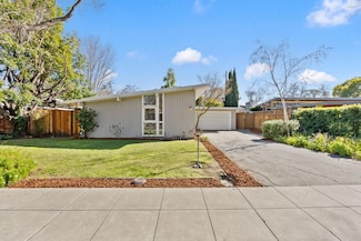1079 Moffett Cir, Palo Alto, CA 94303