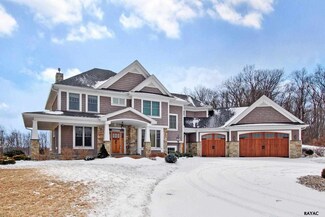 1950 Hoff Rd, Seven Valleys, PA 17360