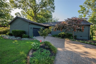 701 Turtle Creek Dr, Rogers, AR 72756