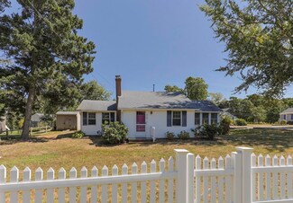 216 Sea St, Dennis Port, MA 02639