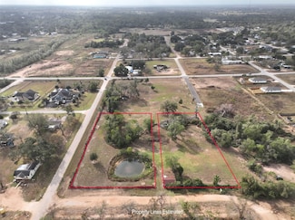 000 19th St, Hempstead, TX 77445