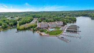 1245 Graves Harbor Trail Unit 206, Huddleston, VA 24104