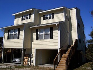 703 S Topsail Dr, Surf City, NC 28445