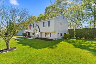 29 Medieval Way, West Warwick, RI 02893