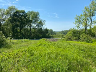 14 Hawthorne Ln, Rockport, ME 04856
