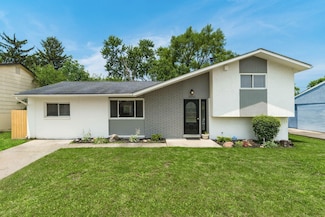 5032 Labelle Dr, Columbus, OH 43232