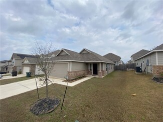 991 Crossing Dr, Bryan, TX 77803