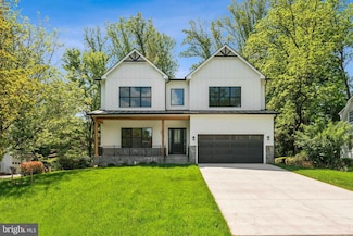 6919 Berkeley St, Falls Church, VA 22043
