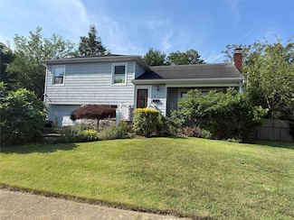 116 Colony Ln, Syosset, NY 11791