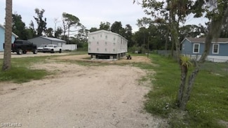 8111 Breeze Dr, North Fort Myers, FL 33917
