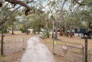 1281 NE River Rock Dr, Arcadia, FL 34266