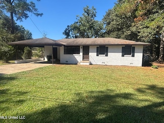 915 N Park Ave, Columbia, MS 39429