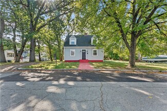 26 Westmore St, Cranston, RI 02910