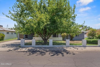 907 E Rose Ln, Phoenix, AZ 85014