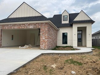 302 Queenstown Ave, Youngsville, LA 70592