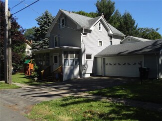 5 Shirley St, Shortsville, NY 14548