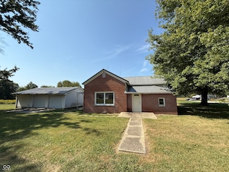 1432 S Saline 2nd St, Center Point, IN 47840