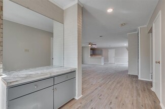 1909 SE 10th St, Mineral Wells, TX 76067