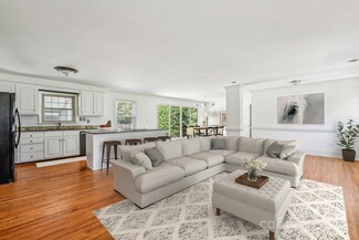 642 Fielding Rd, Charlotte, NC 28214