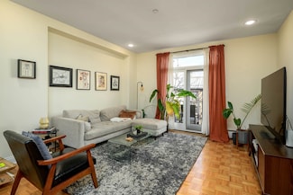 207 Shearwater Ct W Unit 54, Jersey City, NJ 07305