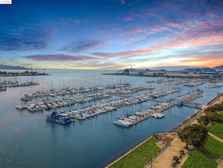 215 Lakeshore Ct Unit 458, Richmond, CA 94804