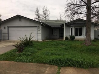 2592 Galaxy Way, Redding, CA 96002