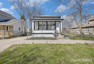 717 6th St NW, Grand Rapids, MI 49504