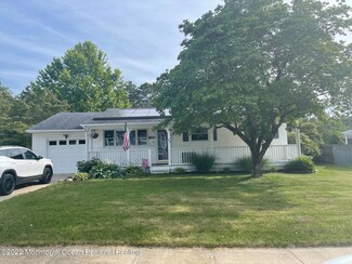 45 Charles Ave, Manchester, NJ 08759